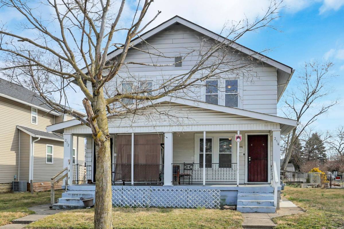Apartment for rent at 252-254 S Wayne Ave, Columbus, OH 43204
