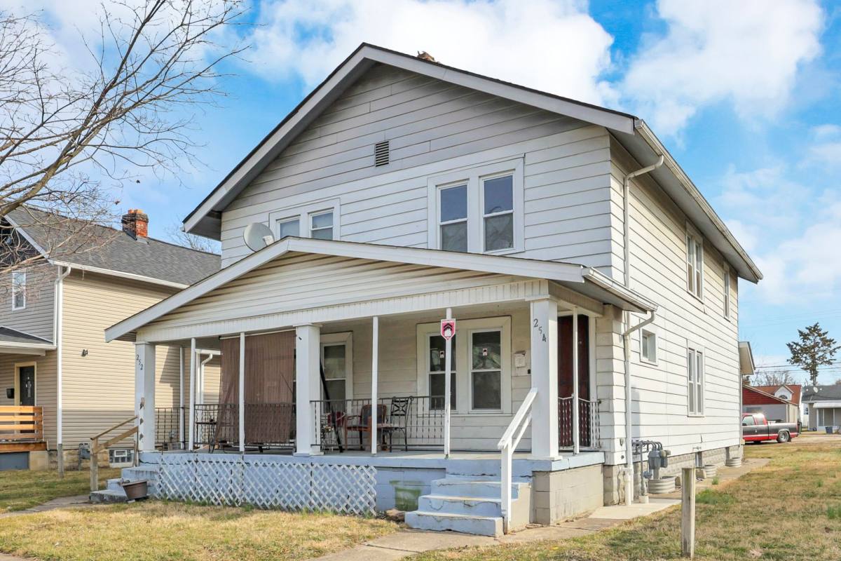 Apartment for rent at 252-254 S Wayne Ave, Columbus, OH 43204