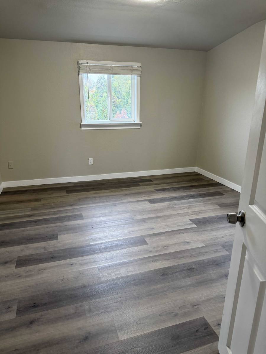 Townhouse for rent at 1615 SW 110th St #A, Seattle, WA 98146