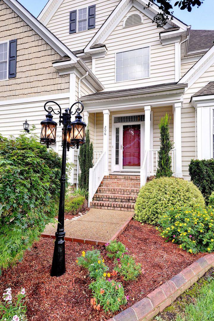 House for rent at 206 Estons Run, Yorktown, VA 23693