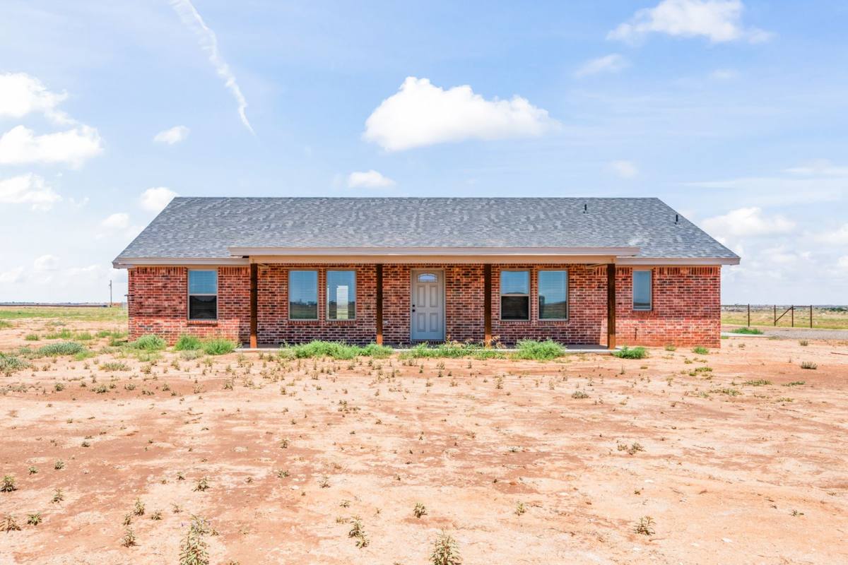 House for rent at 10517 E Cr, Slaton, TX 79364