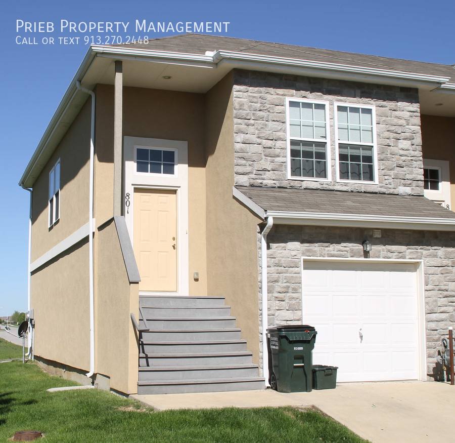 Townhouse for rent at 856 S Woodson Court, Gardner, KS 66030