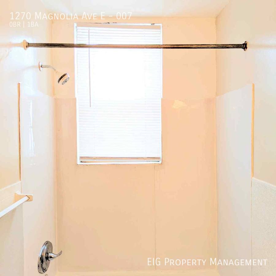 Apartment for rent at 1270 Magnolia Ave E #7, Saint Paul, MN 55106