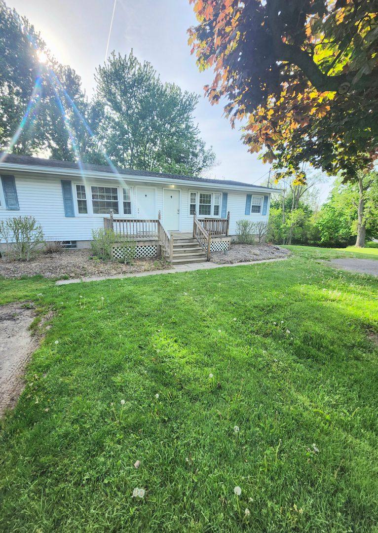 Apartment for rent at 3254-3256 County Line Rd, Macedon, NY 14502