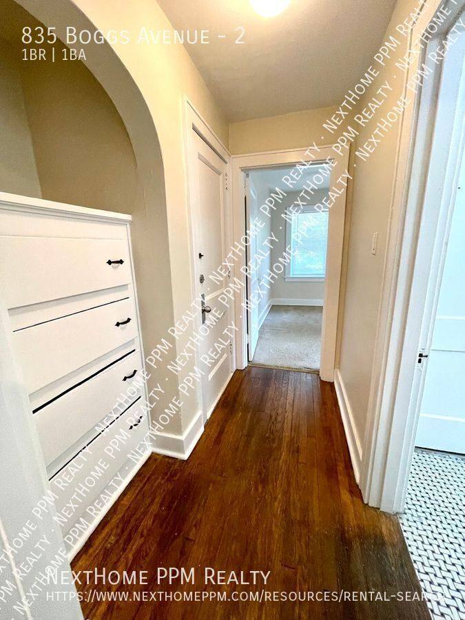 Apartment for rent at 835 Boggs Ave #2, Pittsburgh, PA 15211