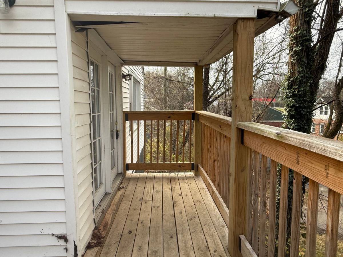 Apartment for rent at 221 Taylor St, Bristol, TN 37620