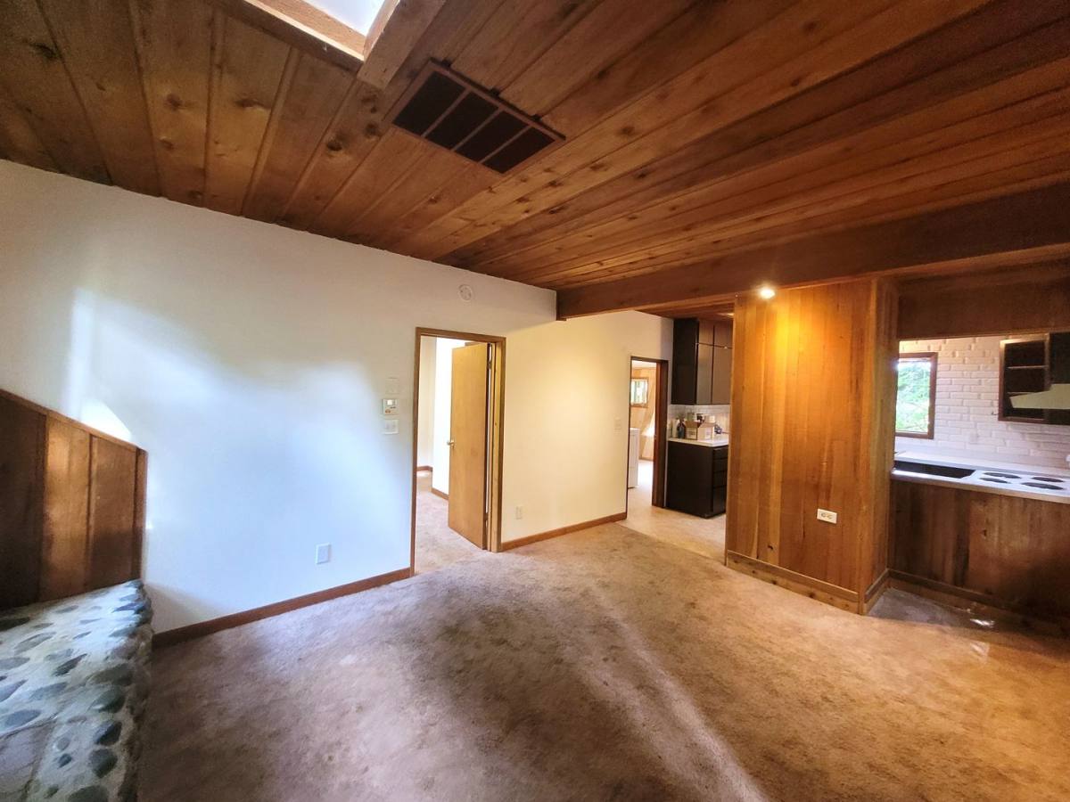 House for rent at 1327 Toledo St, Bellingham, WA 98229