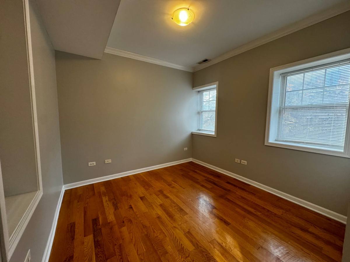 Apartment for rent at 4057-59 W Melrose, Chicago, IL 60641