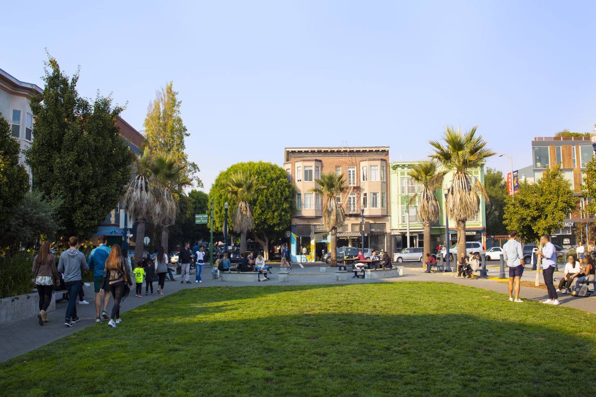 Condo for rent at 583 Hayes St #2, San Francisco, CA 94102
