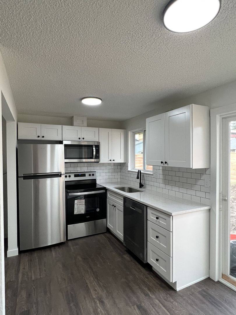 Apartment for rent at 1301-1307 NE 183rd Ave, Portland, OR 97230