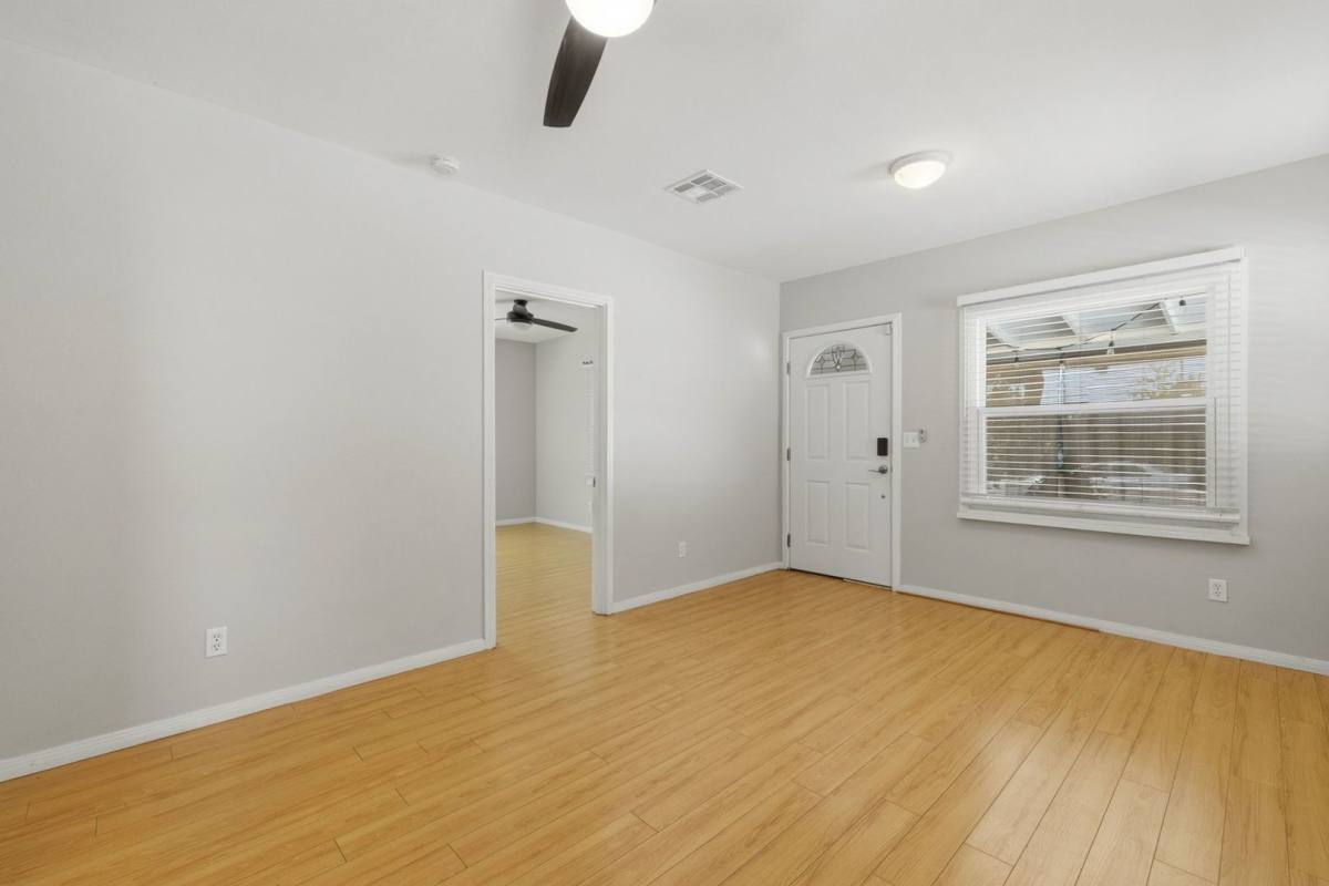 House for rent at 10412 Eldora Ave, Sunland, CA 91040