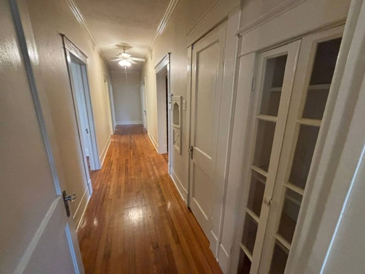House for rent at 3044 Wilshire Dr, Baton Rouge, LA 70806
