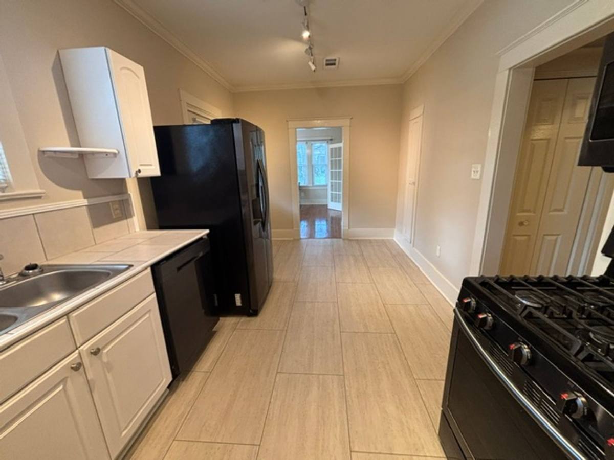 House for rent at 3044 Wilshire Dr, Baton Rouge, LA 70806