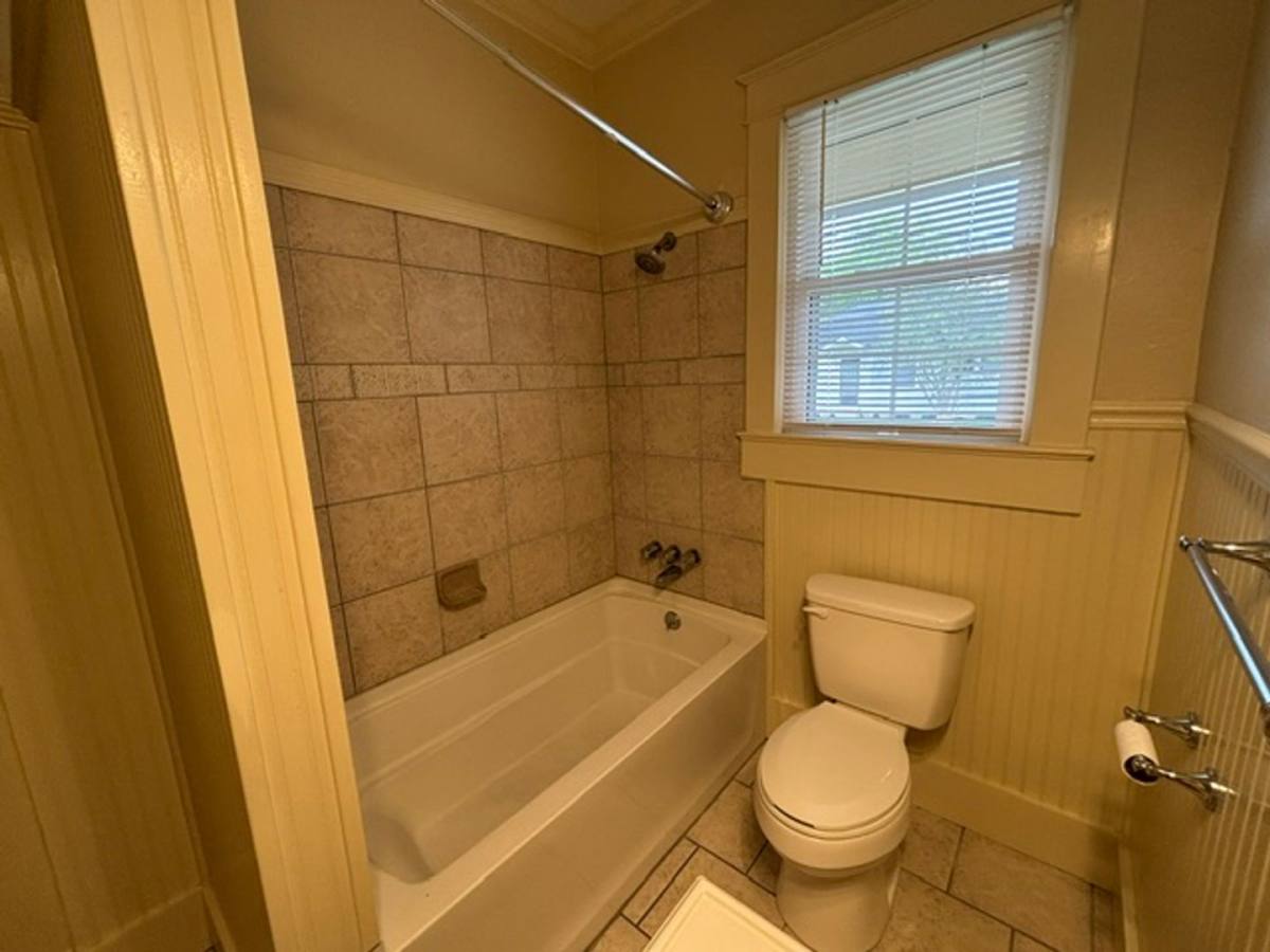 House for rent at 3044 Wilshire Dr, Baton Rouge, LA 70806