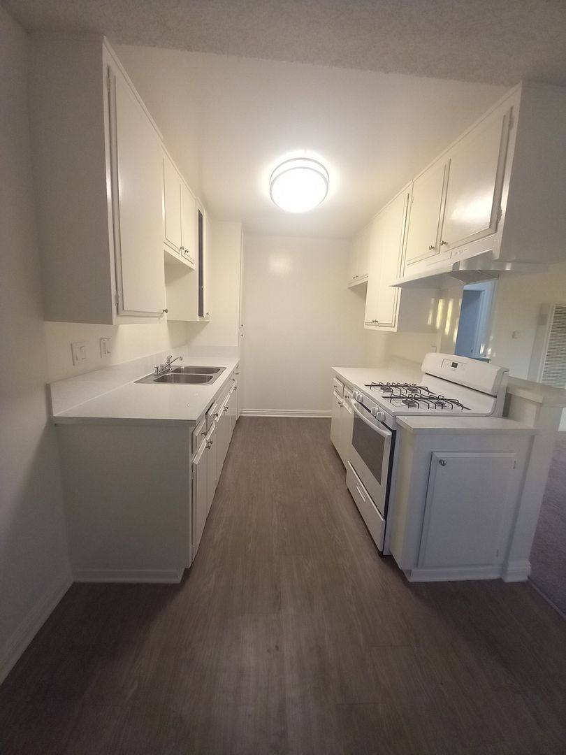 Apartment for rent at 11442 Colima Rd, Whittier, CA 90604