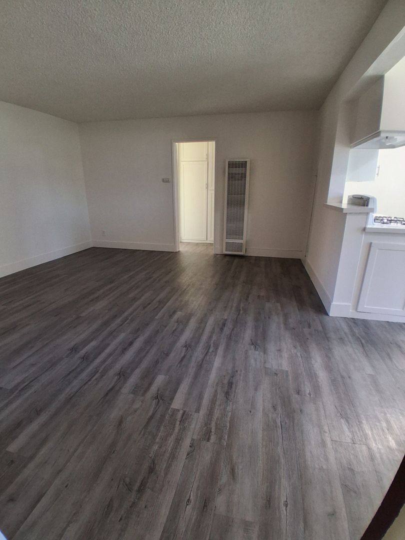 Apartment for rent at 11442 Colima Rd, Whittier, CA 90604
