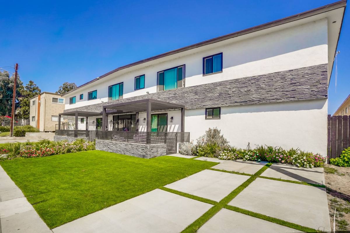 Apartment for rent at 5312 - 5320 Corteen Place, Valley Village, CA 91607