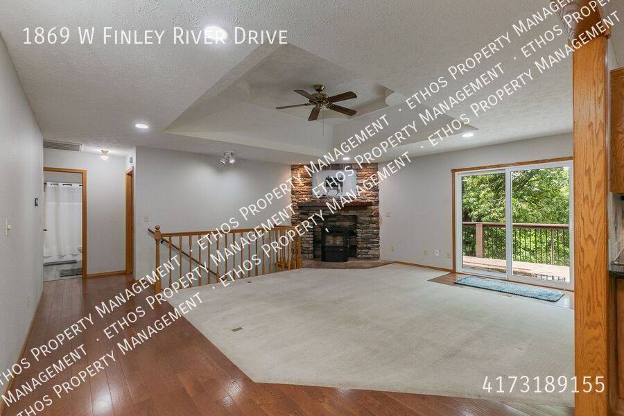 House for rent at 1869 W Finley River Dr, Nixa, MO 65714