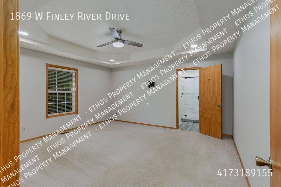 House for rent at 1869 W Finley River Dr, Nixa, MO 65714