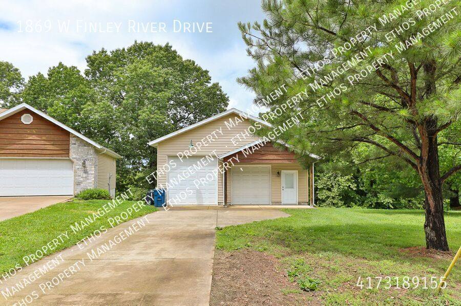 House for rent at 1869 W Finley River Dr, Nixa, MO 65714