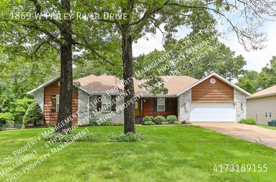 House for rent at 1869 W Finley River Dr, Nixa, MO 65714