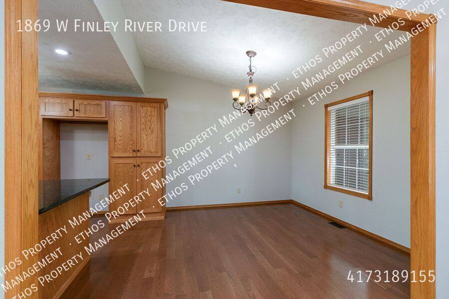 House for rent at 1869 W Finley River Dr, Nixa, MO 65714