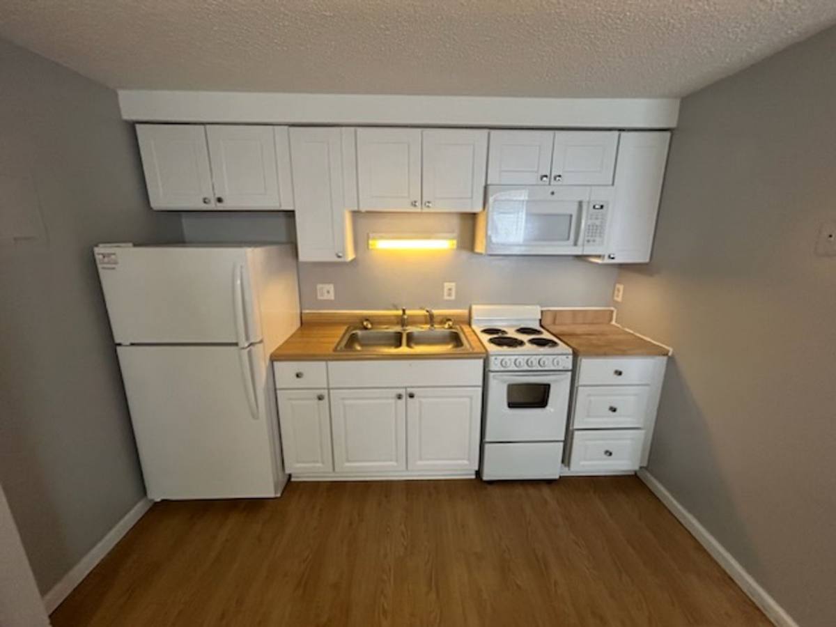 Apartment for rent at 5724 Glendale Dr, Lockport, NY 14094