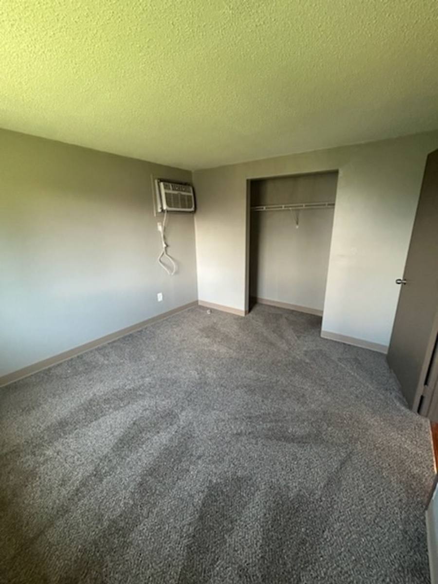 Apartment for rent at 5724 Glendale Dr, Lockport, NY 14094