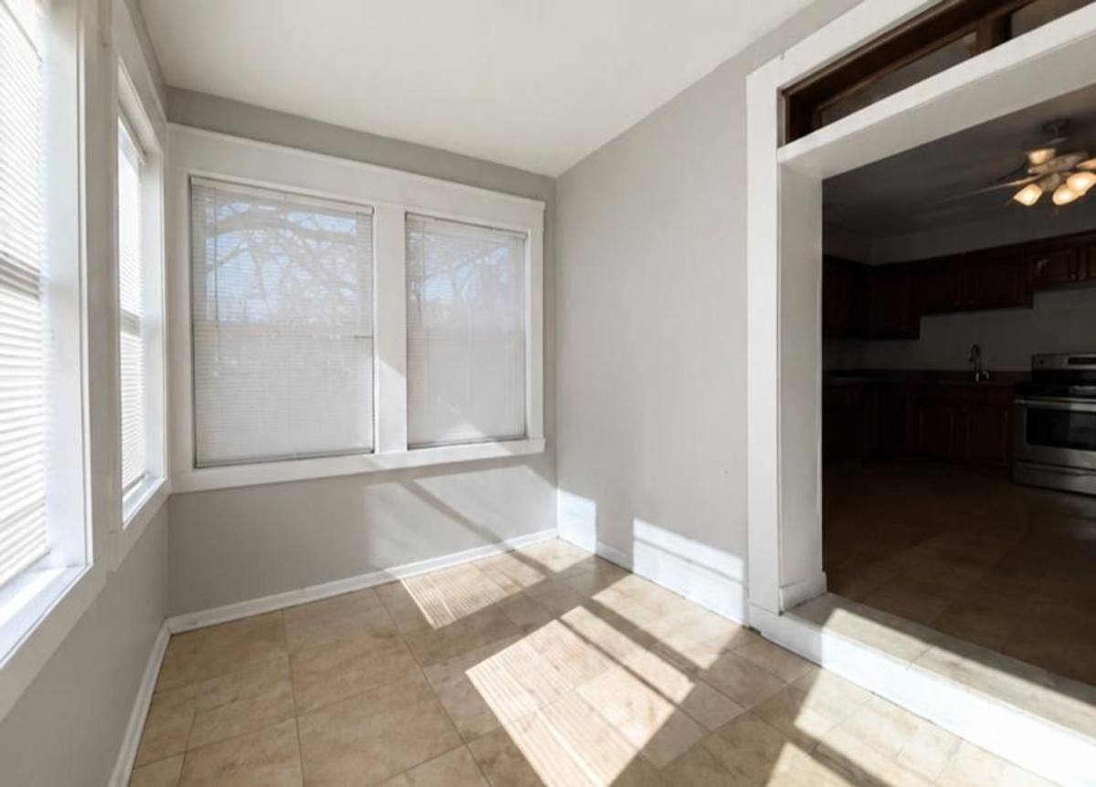 Apartment for rent at 1900 S Highland Ave #1F, Berwyn, IL 60402