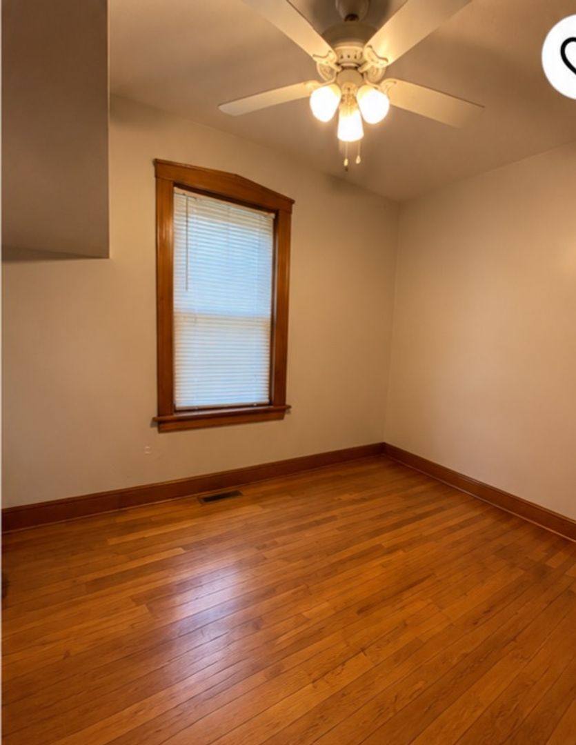 Apartment for rent at 1900 S Highland Ave #1F, Berwyn, IL 60402