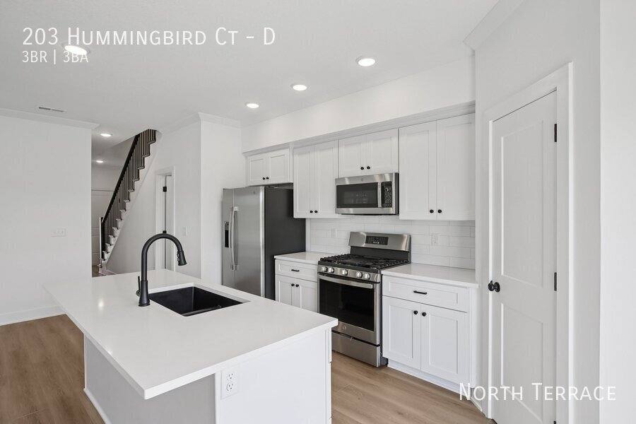 Townhouse for rent at 203 Hummingbird Court #D, Smithville, MO 64089