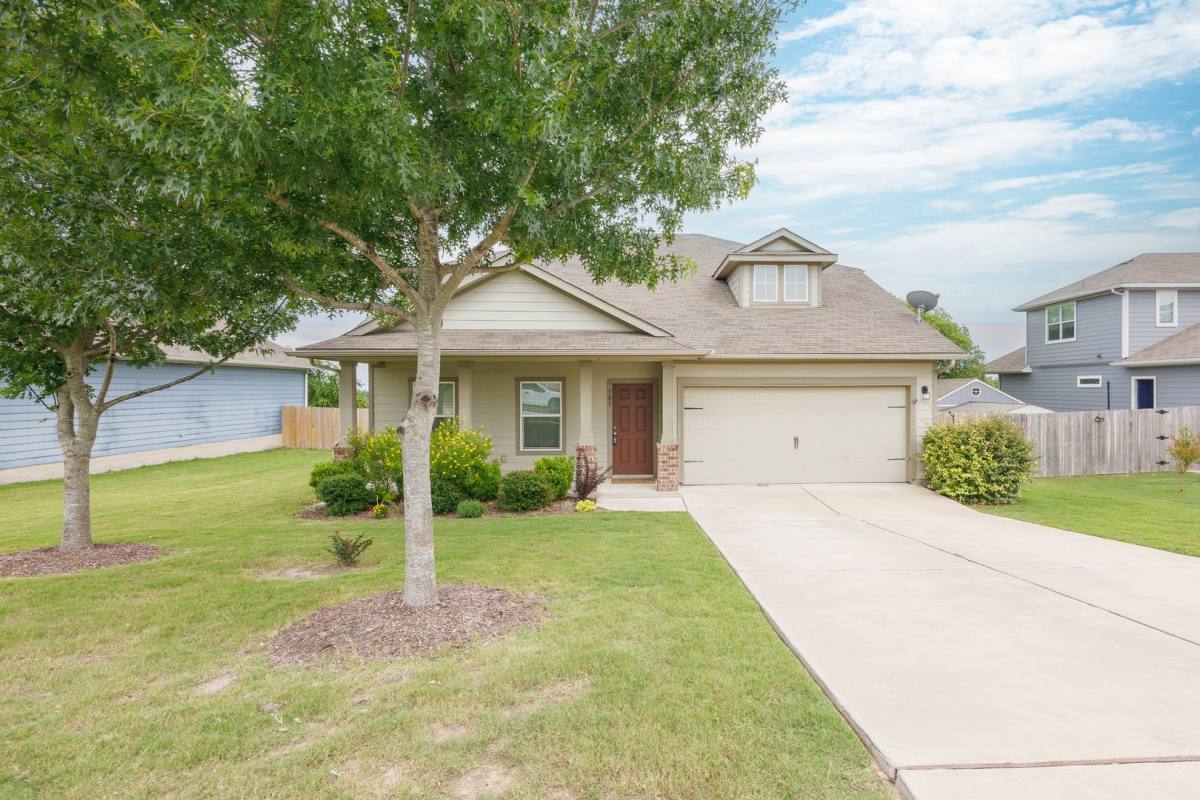 House for rent at 703 Liard River Rd, Hutto, TX 78634