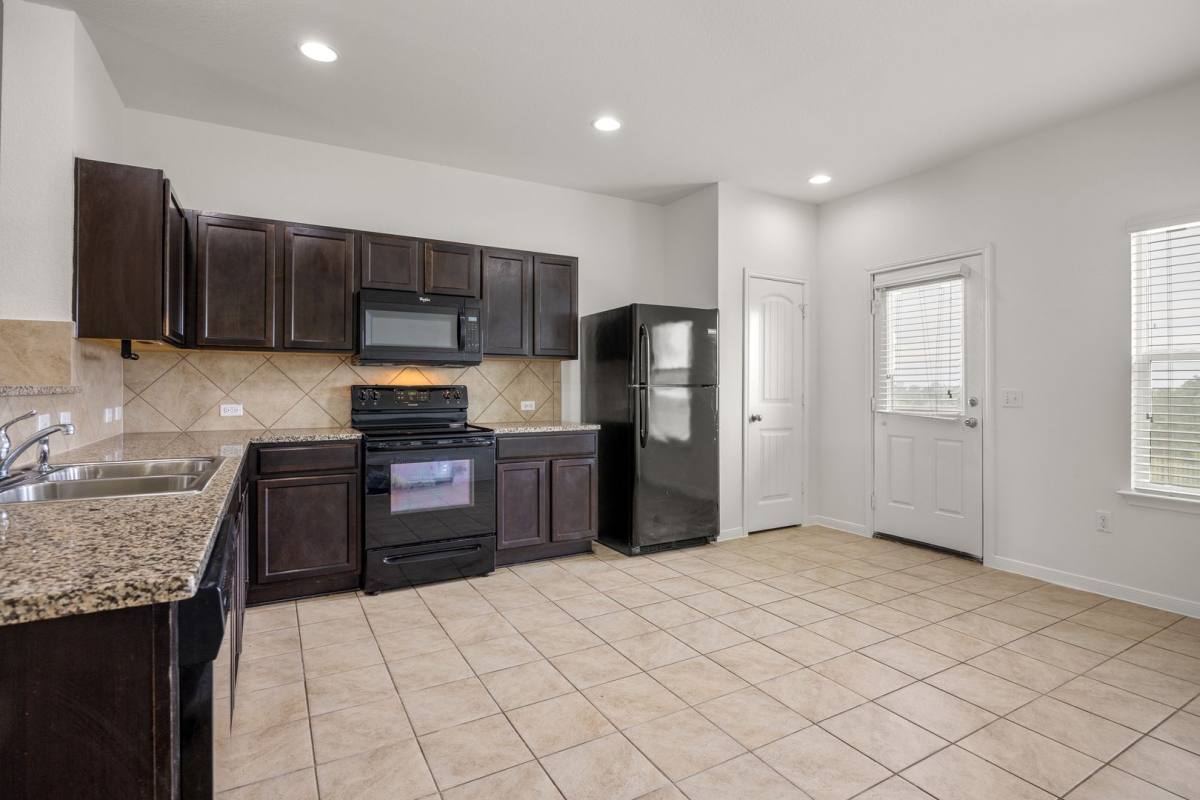 House for rent at 703 Liard River Rd, Hutto, TX 78634