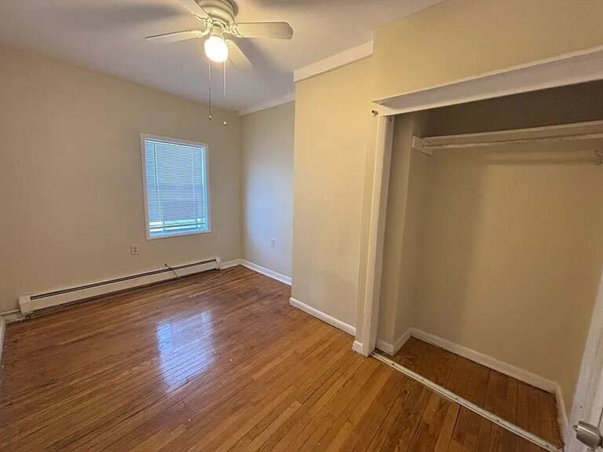 Townhouse for rent at 256 Ontario St, Albany, NY 12203