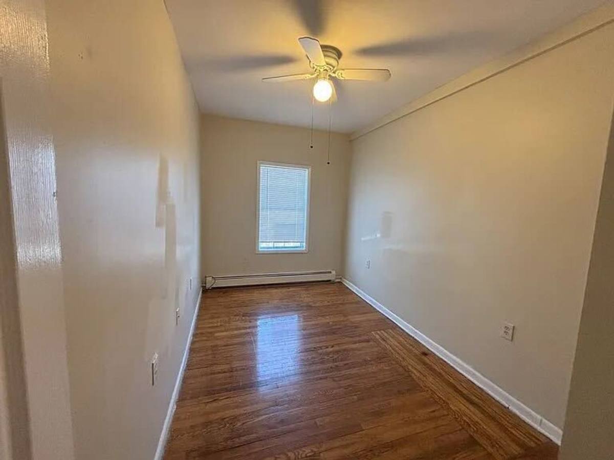 Townhouse for rent at 256 Ontario St, Albany, NY 12203
