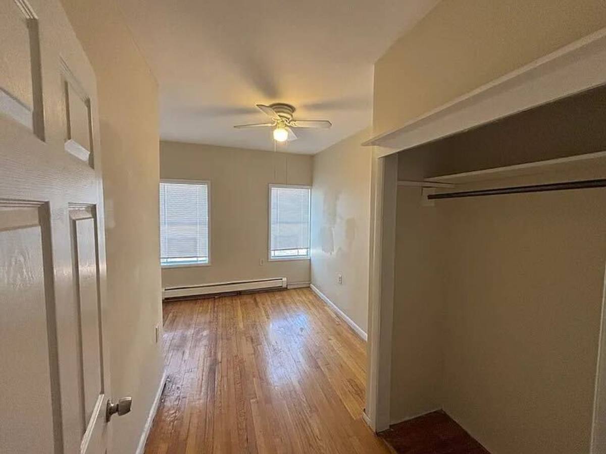 Townhouse for rent at 256 Ontario St, Albany, NY 12203