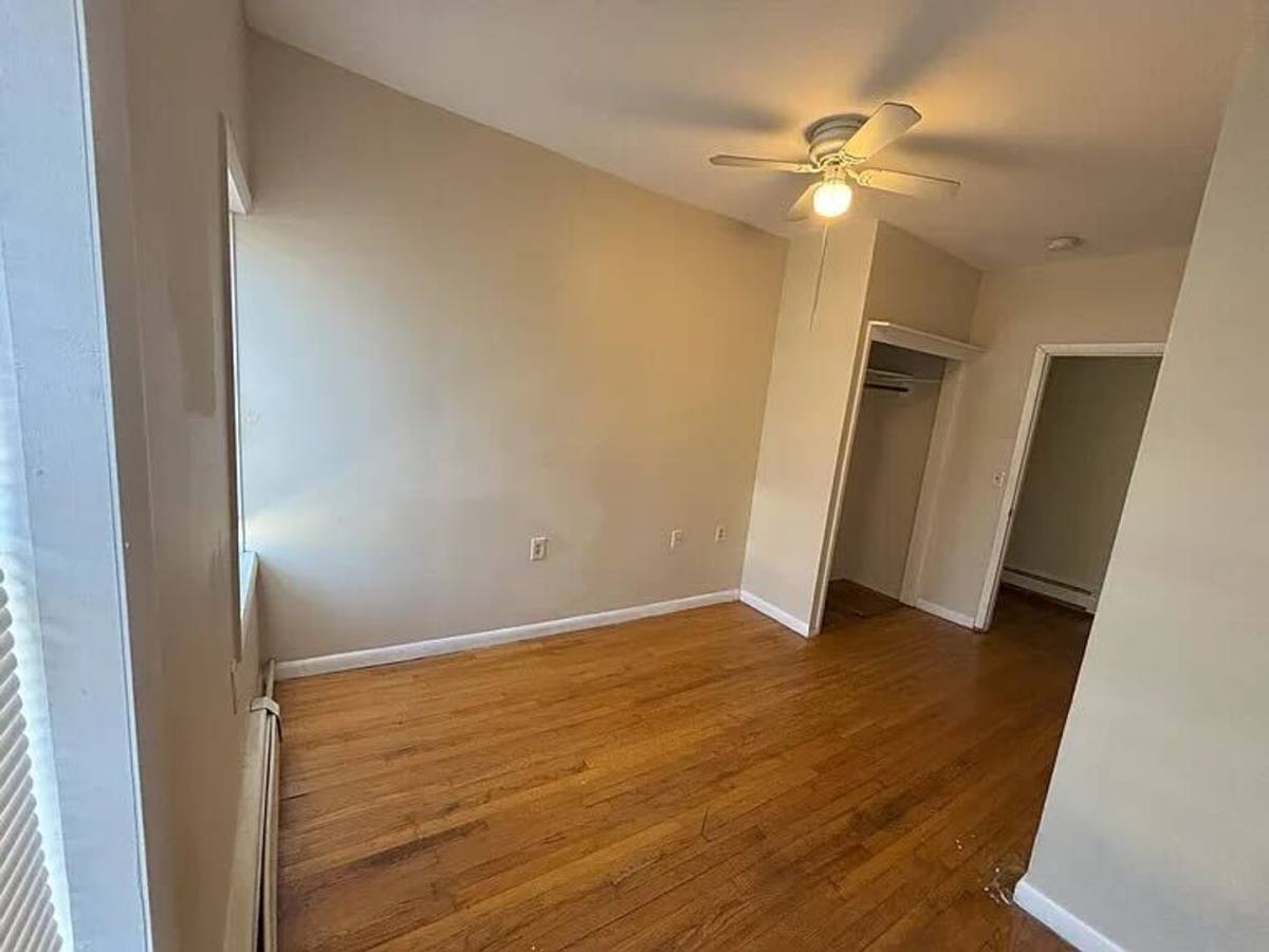 Townhouse for rent at 256 Ontario St, Albany, NY 12203