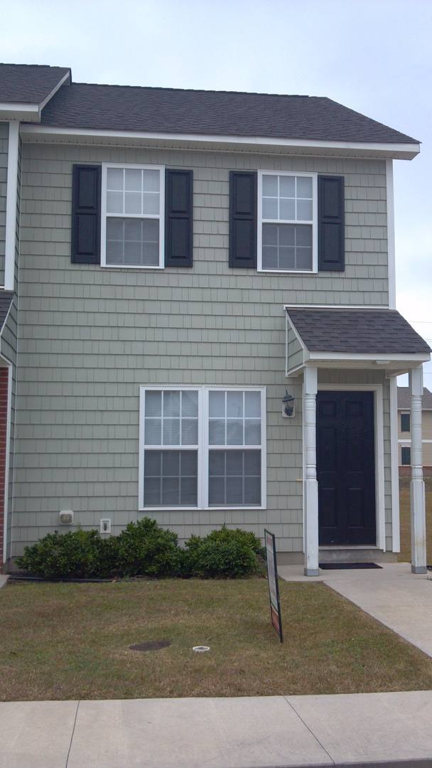 Townhouse for rent at 211 Bridgewood Dr, Jacksonville, NC 28546