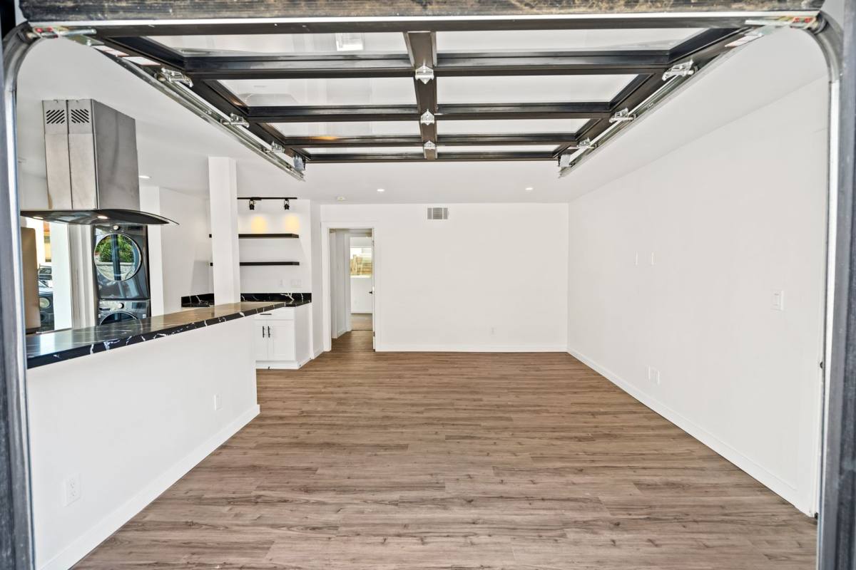 Apartment for rent at 2121 Thomas Ave, San Diego, CA 92109