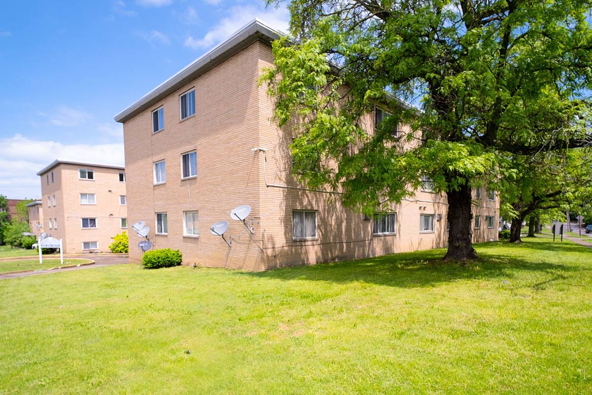 Apartment for rent at 1885 N Taylor Rd, Cleveland, OH 44112
