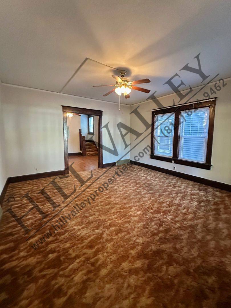 Apartment for rent at 427 Washington Ave, Terre Haute, IN 47802