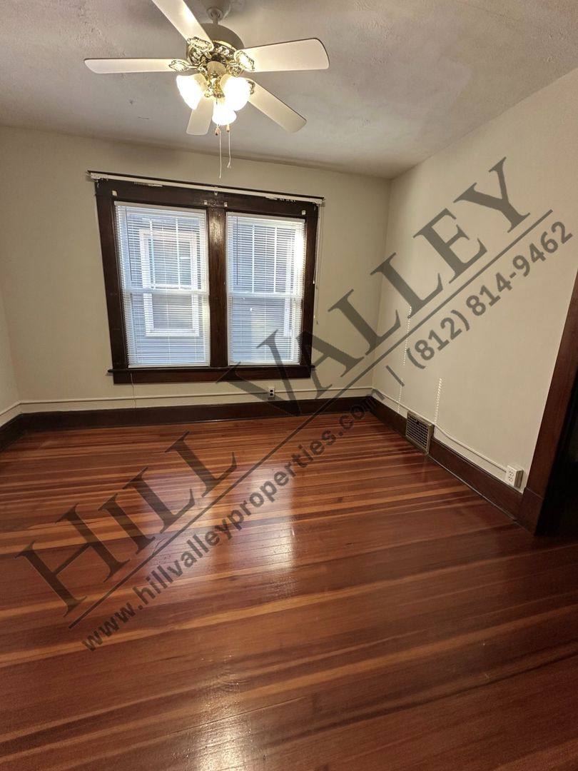 Apartment for rent at 427 Washington Ave, Terre Haute, IN 47802