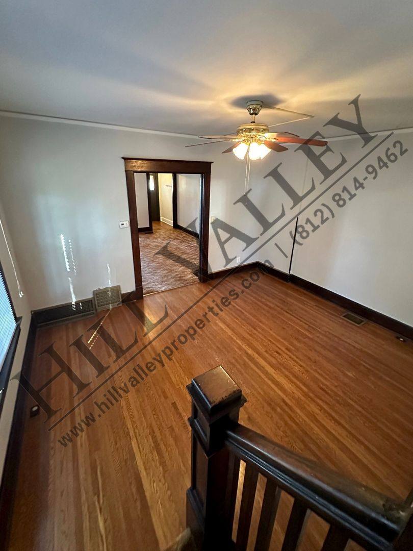 Apartment for rent at 427 Washington Ave, Terre Haute, IN 47802