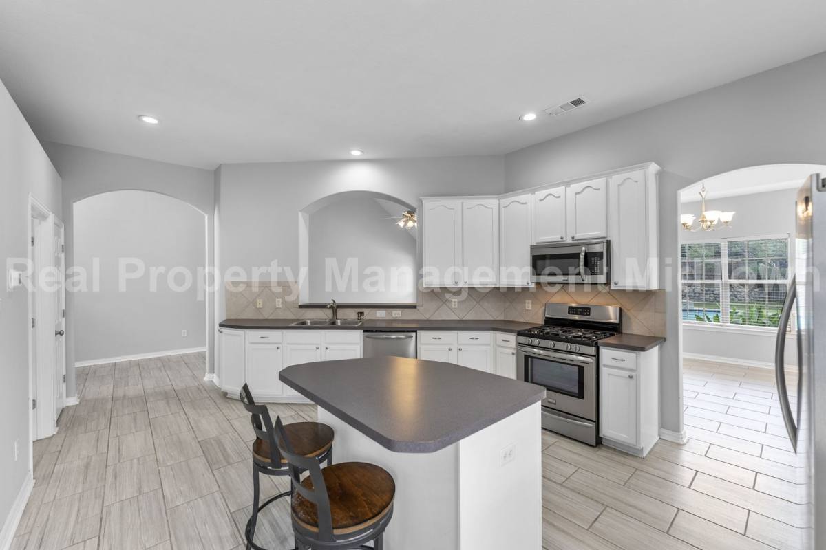 House for rent at 343 Mesquite Hill Drg, Arlington, TX 76002