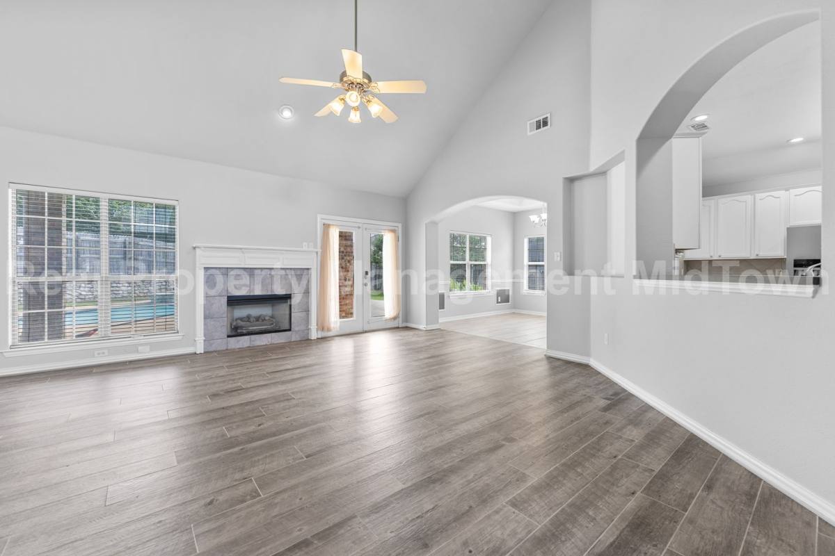 House for rent at 343 Mesquite Hill Drg, Arlington, TX 76002