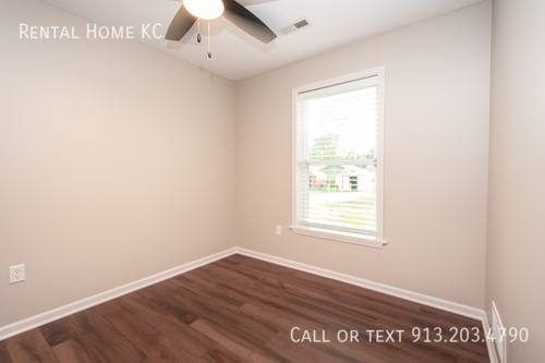House for rent at 7620 Robinson St, Overland Park, KS 66204
