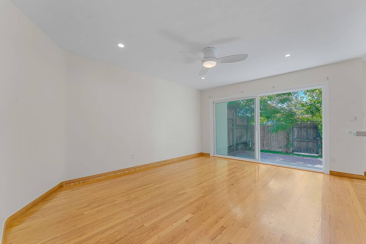 Apartment for rent at 1701 Washington Way #2, Venice, CA 90291