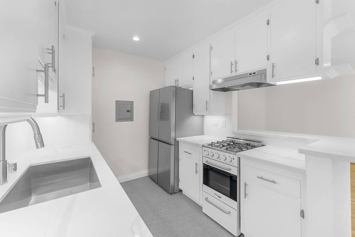 Apartment for rent at 1701 Washington Way #2, Venice, CA 90291