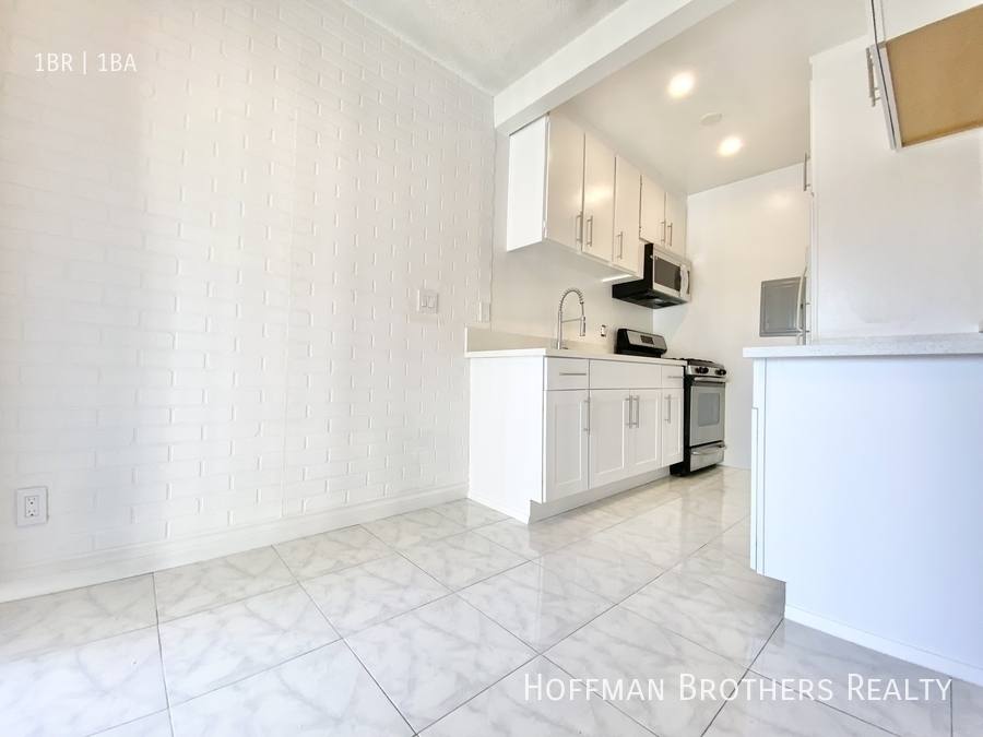 Apartment for rent at 1315 N June St #117, Los Angeles, CA 90028