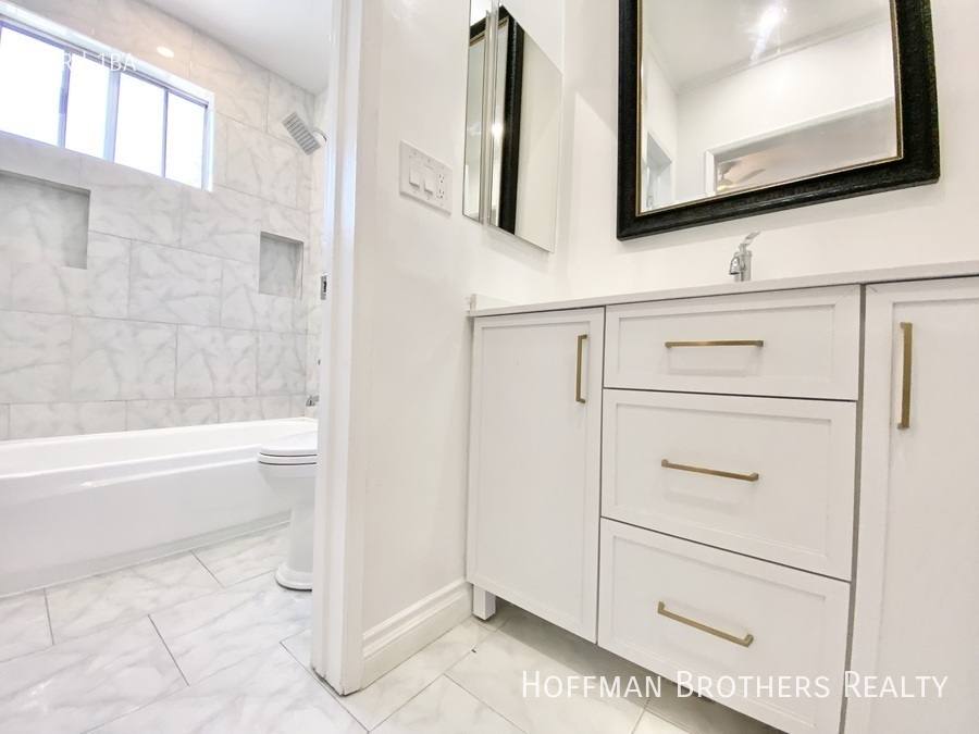 Apartment for rent at 1315 N June St #117, Los Angeles, CA 90028